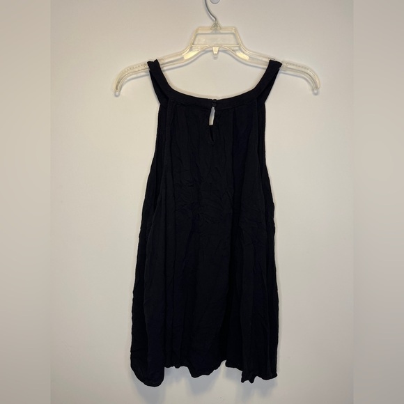 Torrid Halter Neck Key Hole Back Tank Top - Picture 6 of 9
